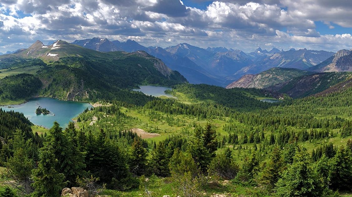 Panorama of the Sunshine Meadows hike in Banff National Park, Alberta