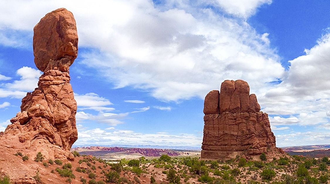 Balanced Rock hike in Arches National Park, Moab