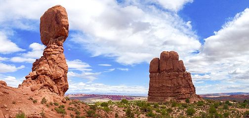 Balanced Rock hike in Arches National Park, Moab