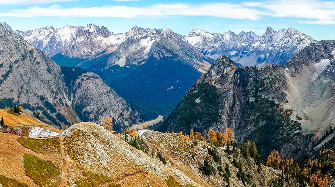 Maple Pass Loop hike in North Cascades National Park