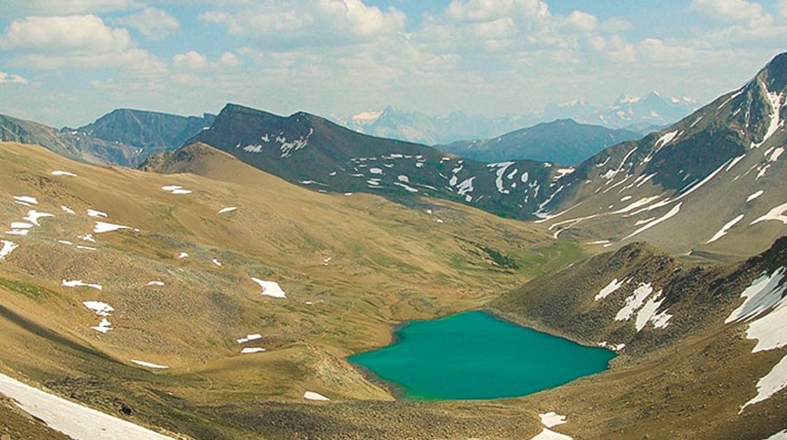 Great scenery on Skyline backpacking trail in Jasper National Park