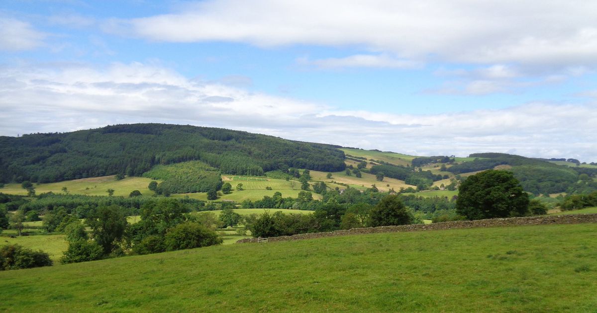 Beeley Village Walk Visit a Charming Derbyshire Village 10Adventures
