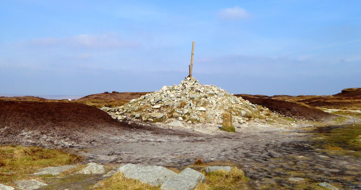 Bleaklow Head via Torside Clough | Tough Peak District Walk