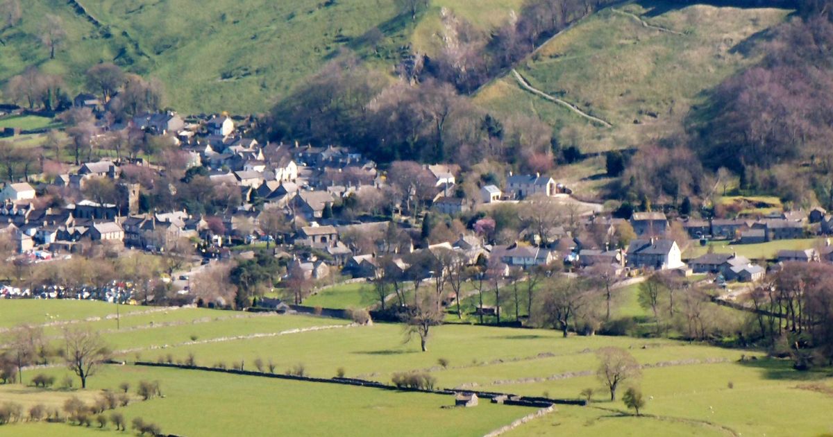 Castleton RoundTrip Spectacular Peak District Views 10Adventures