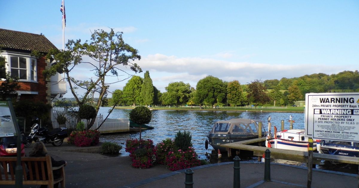 Thames Path Hambleden to HenleyonThames Riverside Walk 10Adventures