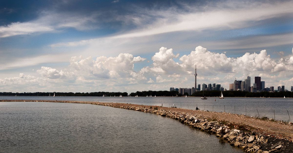 Leslie Street Spit Trail - Views of the Toronto Skyline