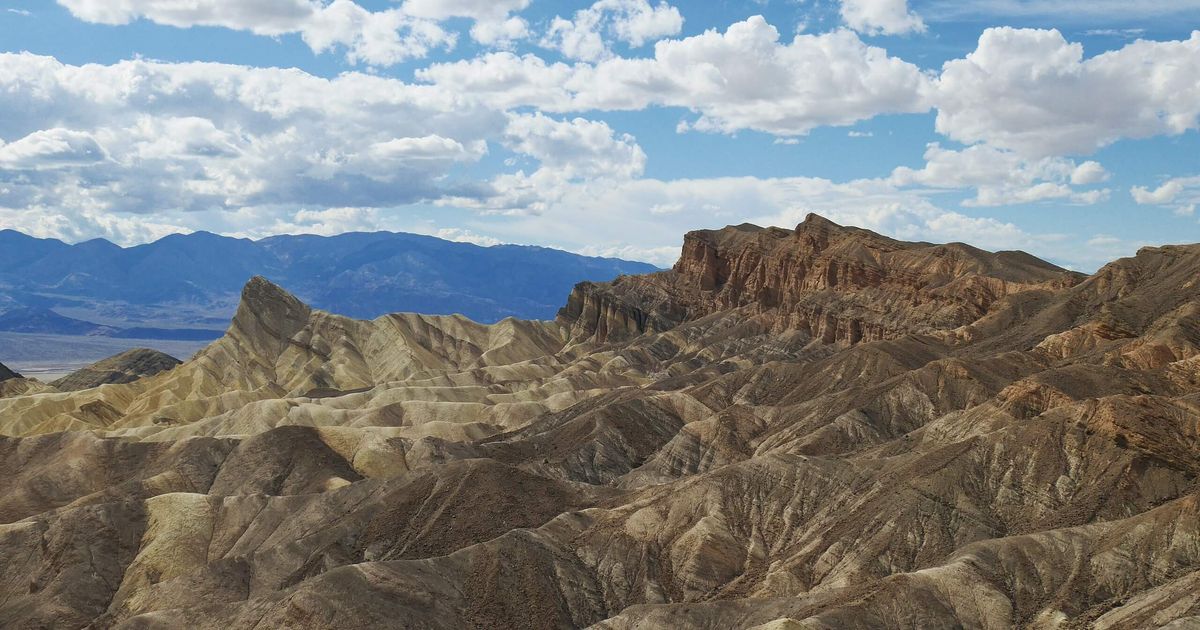 A Guide To Zabriskie Point Death Valley National Park 10Adventures