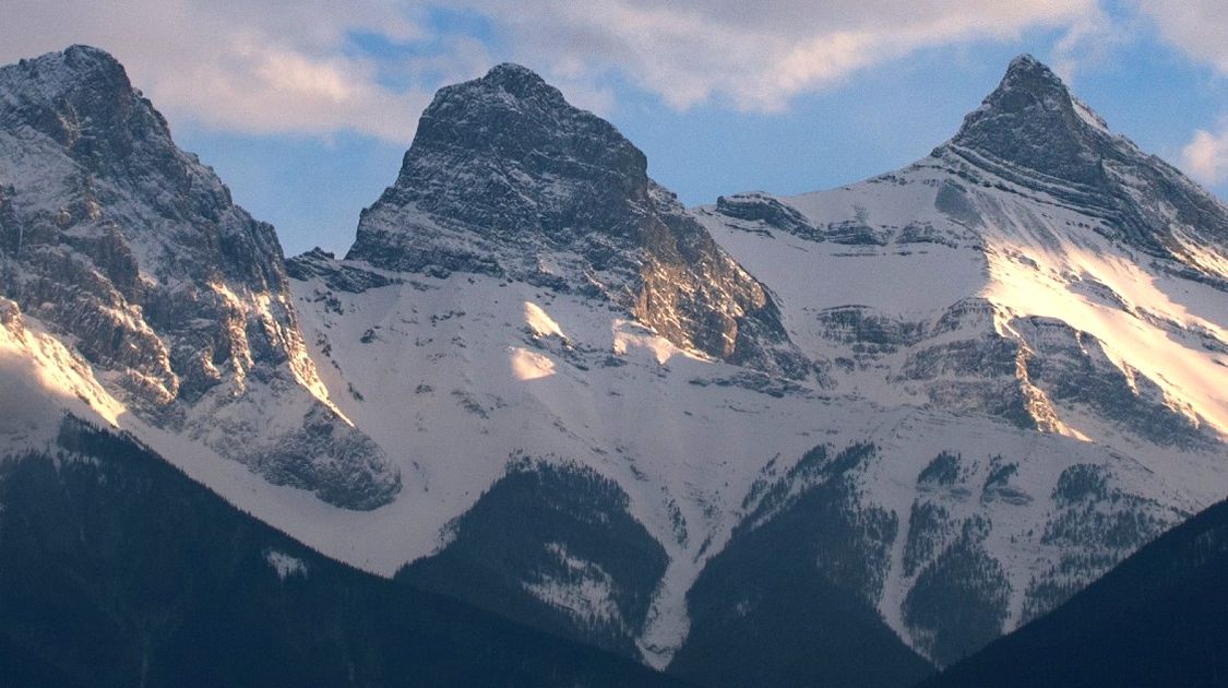 The Ultimate Winter Wonderland Escape in Alberta
