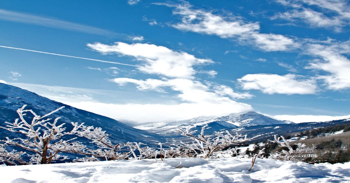 Buttermilk Mountain Trail Views From Atop a Ski Hill 10Adventures