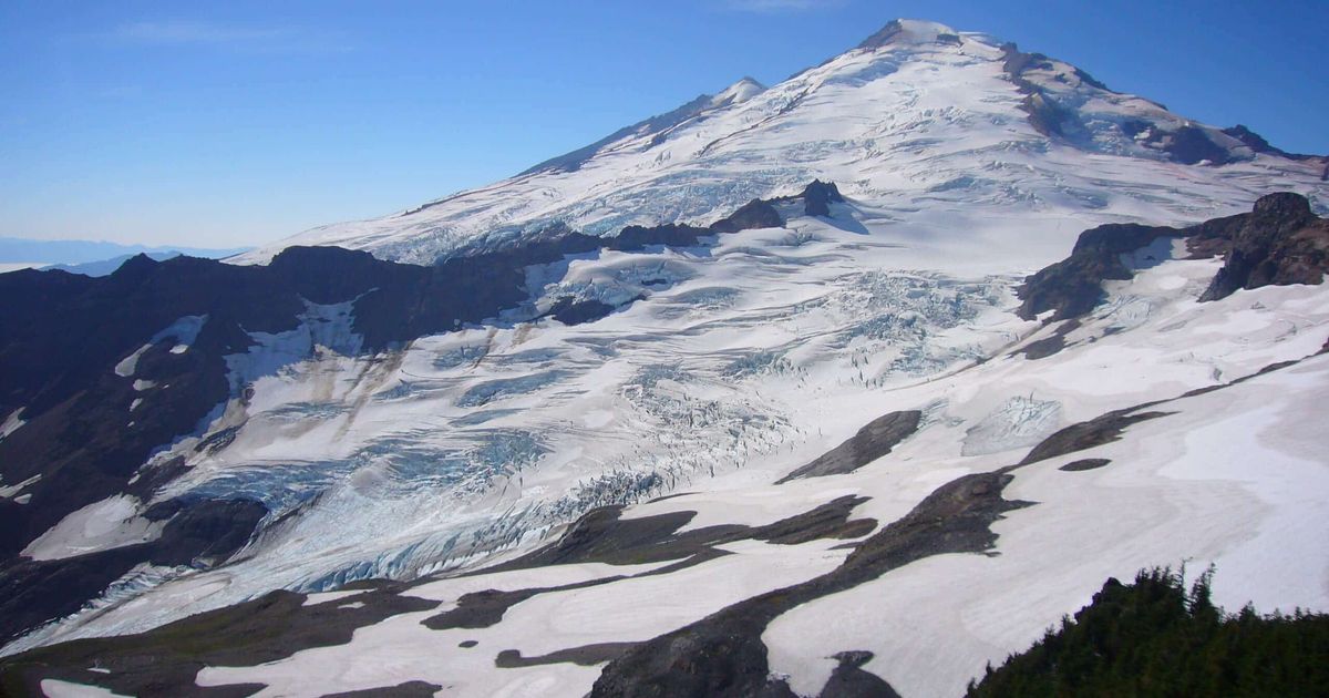 The Spectacular Rainbow Ridge Hike in the North Cascades 10Adventures