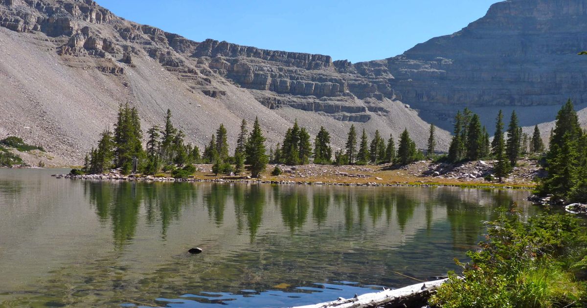 The Amethyst Lake Trail Hiking in the High Uintas 10Adventures