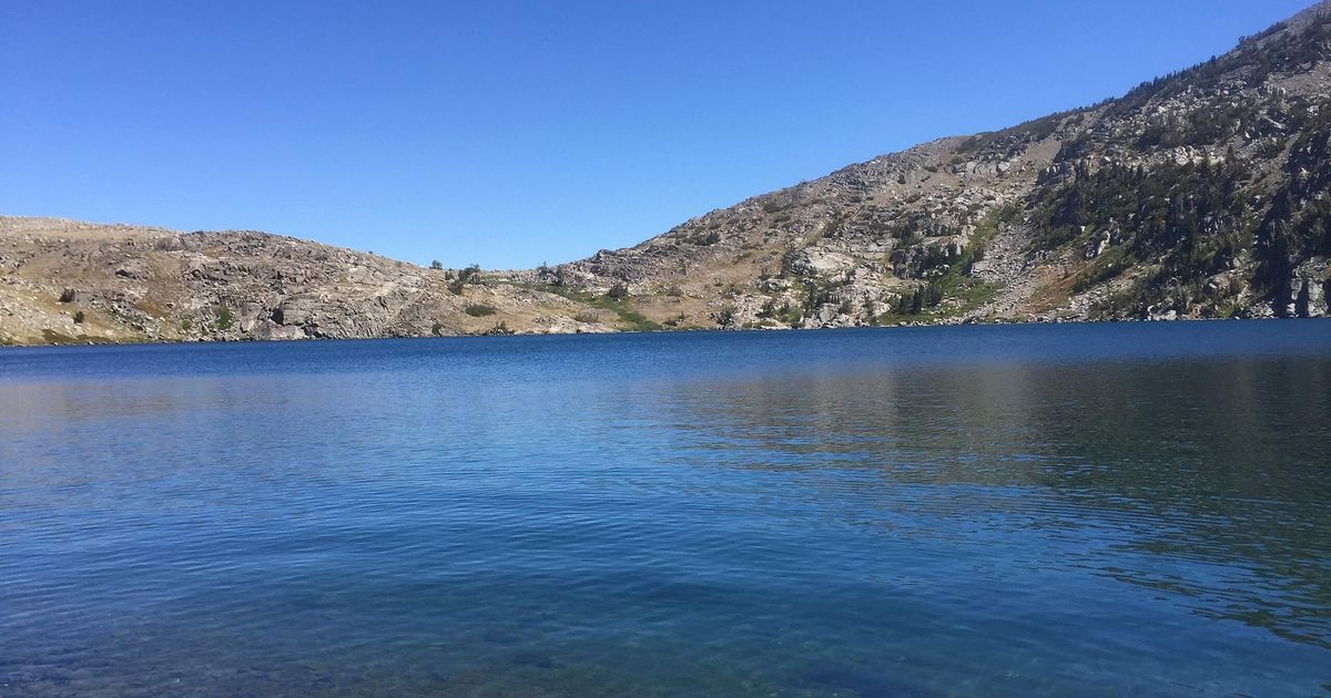 Winnetka Ravines Winnemucca and Round Top Lakes Hike| Mokelumne Wilderness