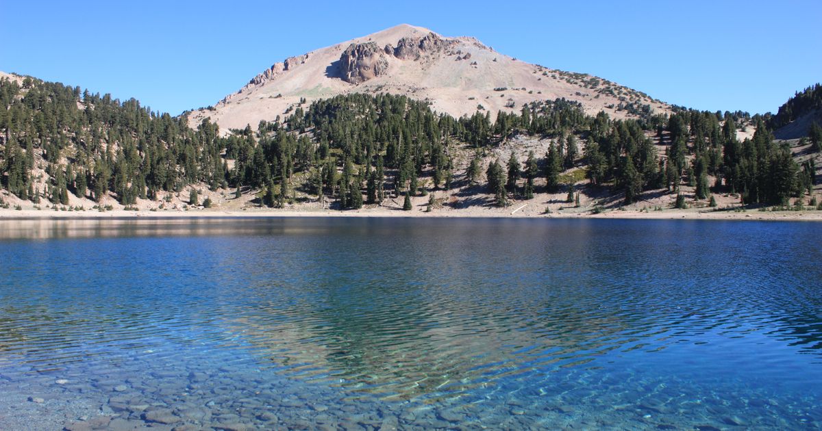 Lake Helen Hike Explore the Shasta National Forest 10Adventures