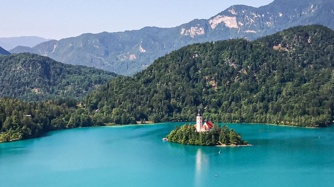 Blog The 10 Most Picturesque Lakes in Europe You Can Hike To