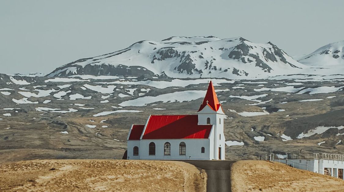 Cycling in Iceland: Bike Routes, Weather and Travel Tips for 2026