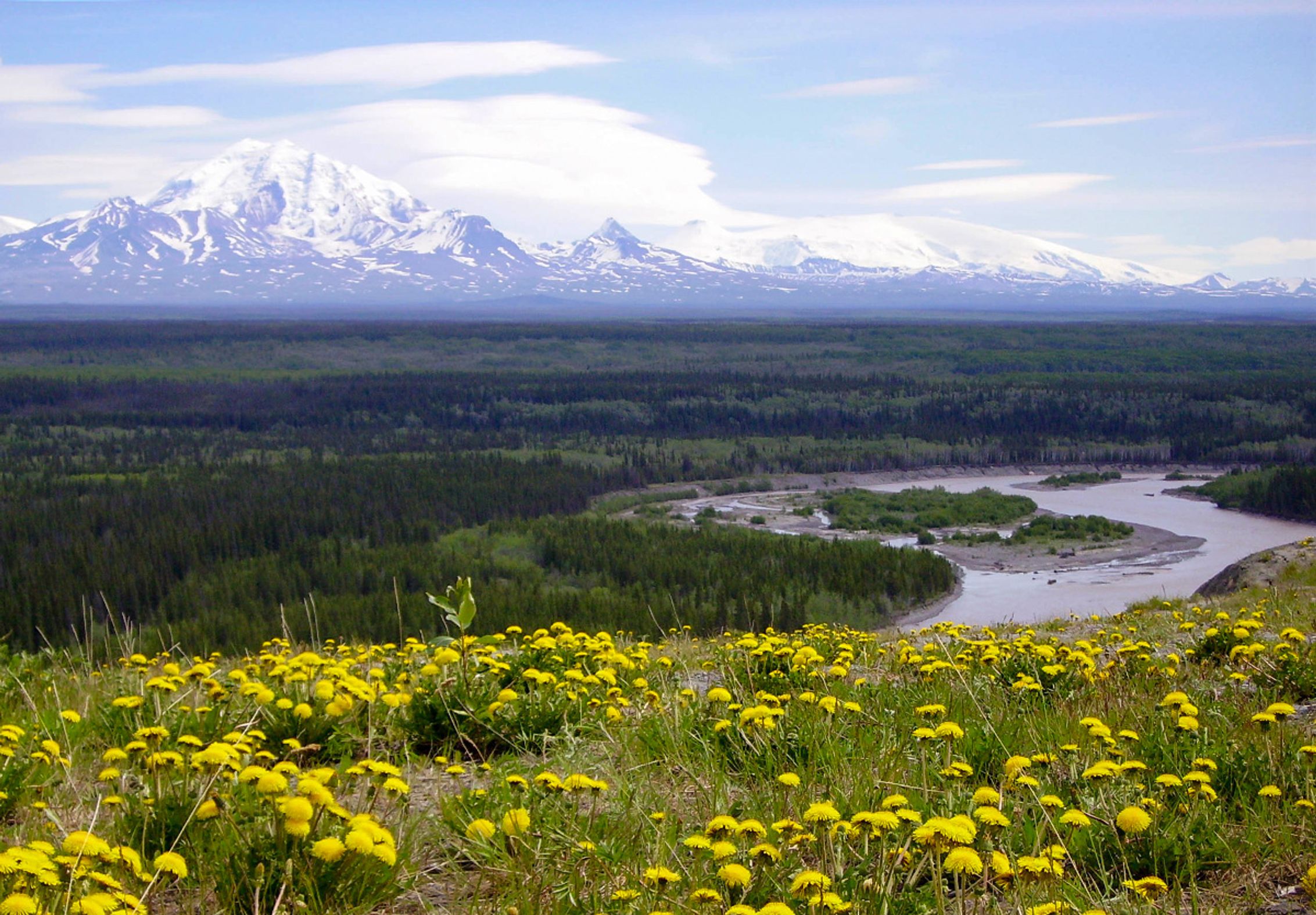 Hike Yukon and Alaska on this Guided Hiking Tour 10Adventures
